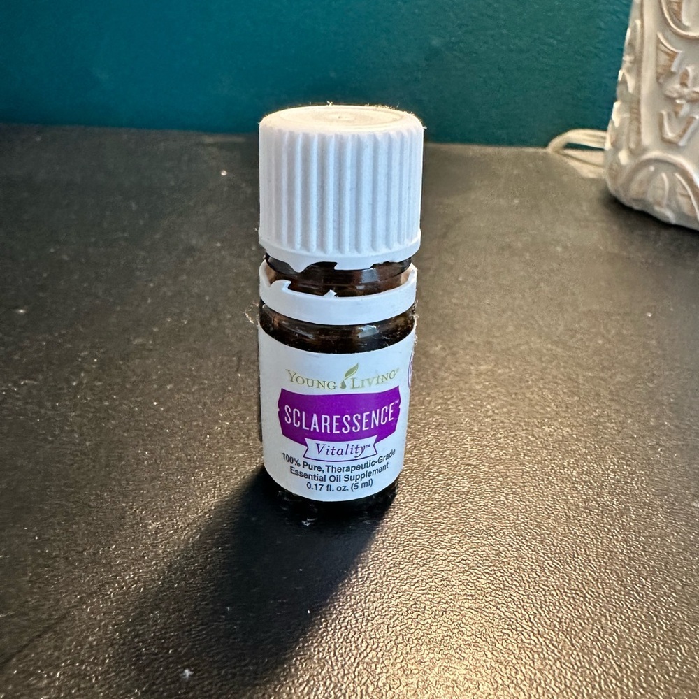 Young Living Sclaressence​